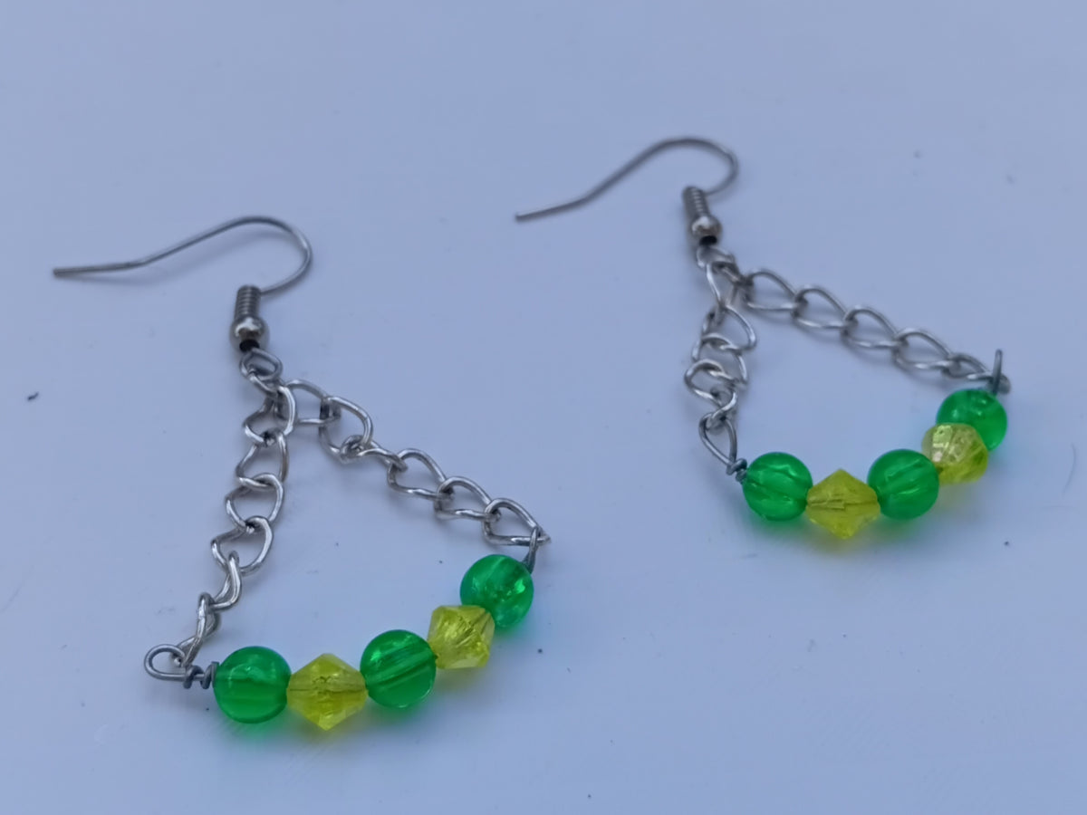 Beautiful Green and Yellow Beaded Chain Earrings 💚💛