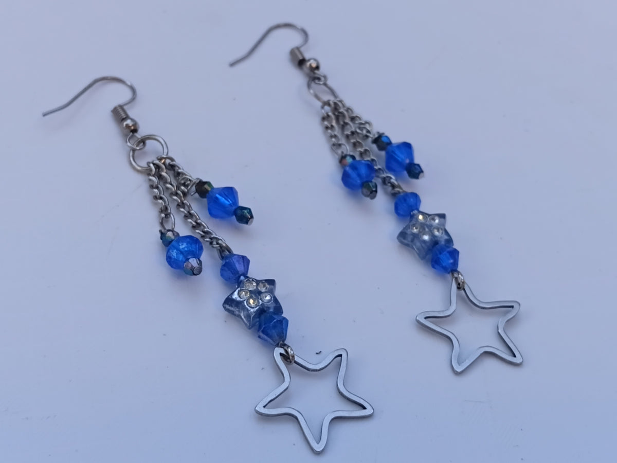 Blue Star Charm Dangle Earrings – Elegant & Sparkling ✨